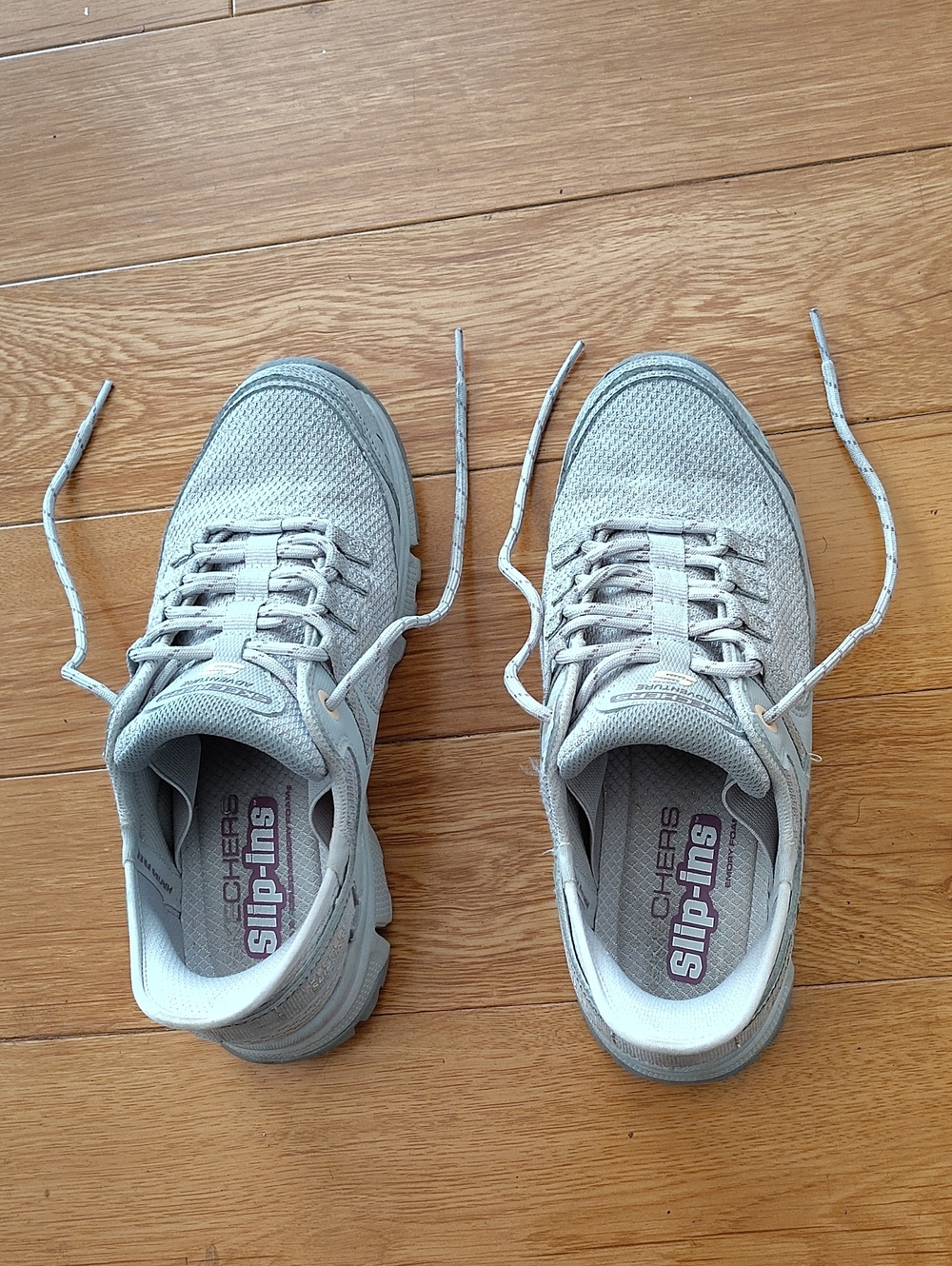 Skechers Women's Light Gray Athletic Slip-Ins Walking Sneakers